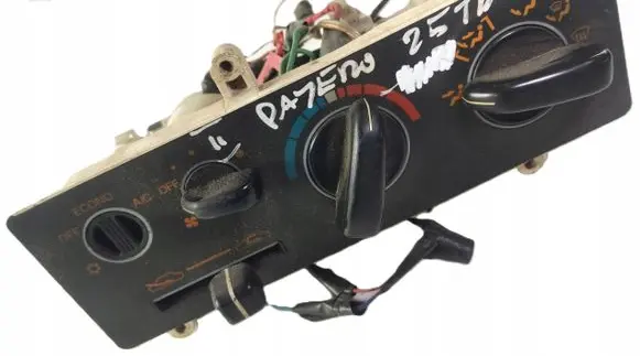 Mitsubishi Pajero Climate control unit