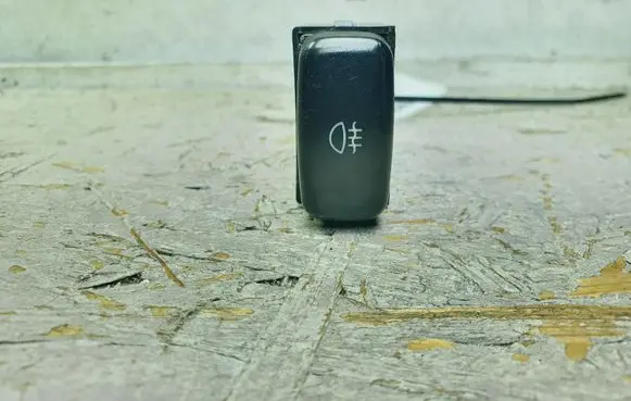 Mitsubishi Pajero Fog light switch 