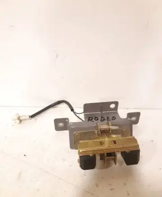Isuzu Rodeo Tailgate window lock/catch/latch 