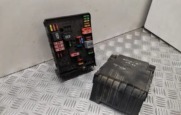 Skoda Octavia Mk2 (1Z) Fuse box set 1A2101051916 1K0937124K