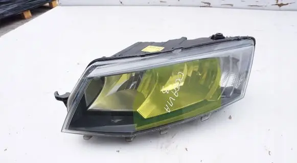 Skoda Octavia Mk3 (5E) Headlight/headlamp 