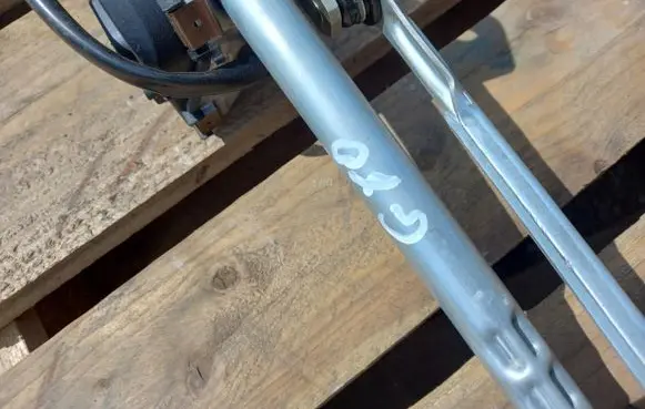 Genesis G80 Front wiper linkage 