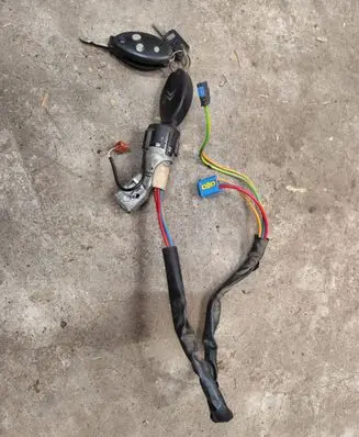Citroen C5 Ignition lock 9632897680