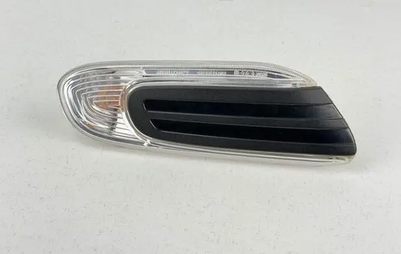 Mini One - Cooper F56 F55 Front fender indicator light 0223860 7298348 F02238300