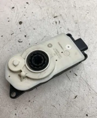 BMW X5 G05 Radiator active air flap actuator 9881645