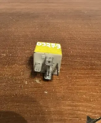 Renault Scenic I Other relay 7700844253 D3279