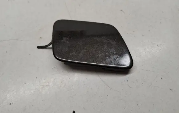 BMW 7 G11 G12 Front tow hook cap/cover 7410011 51117410011