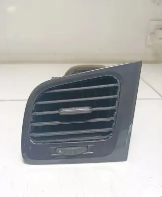 Volkswagen Golf VII Dash center air vent grill 5G1819703 5G1819247 5G1819709