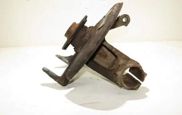 Volkswagen Caddy Front wheel hub