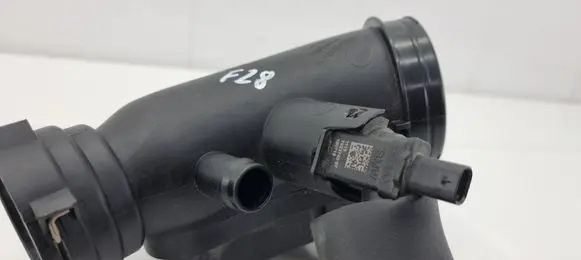 Intake resonator