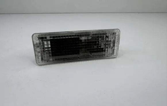 BMW 5 E60 E61 Front door interior light 8931546