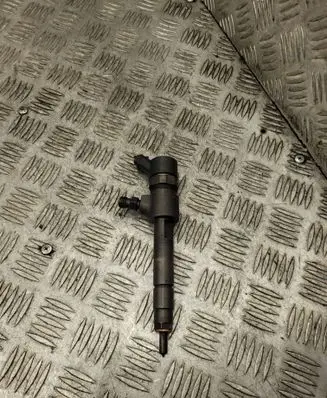 Opel Zafira B Fuel injector 0445110165