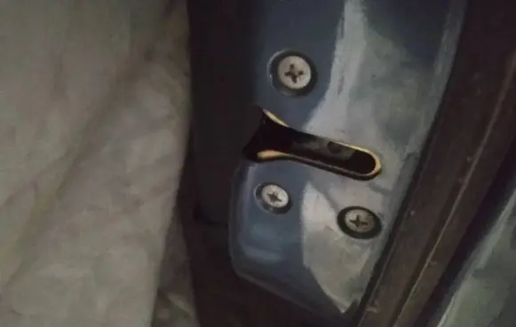 Subaru B9 Tribeca Front door lock