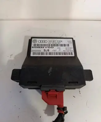 Volkswagen Touran I Gateway control module 1K0907530K 1K0907951