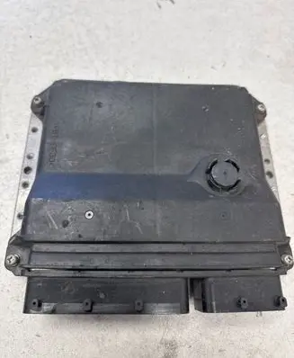 Toyota Auris 150 Engine control unit/module 8966102T40 MB2753004192