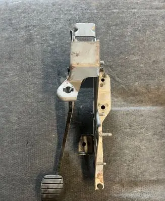 Renault Clio III Brake pedal 8200696862A 8200696862