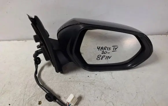 Toyota Yaris XP210 Front door electric wing mirror 