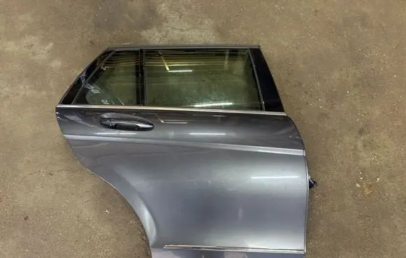 Mercedes-Benz C W204 Rear door