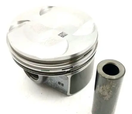 Volkswagen PASSAT B8 Piston 04E107065GK