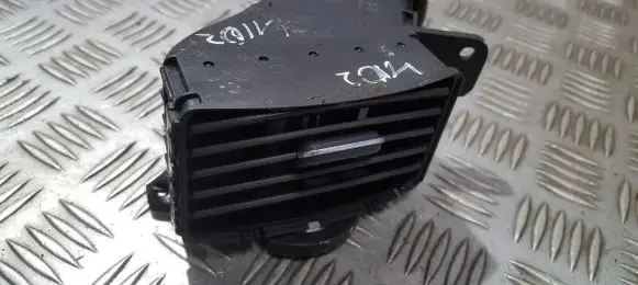 Toyota Corolla Verso AR10 Dash center air vent grill 5566064010