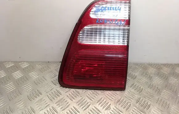Toyota Land Cruiser (J100) Tailgate rear/tail lights