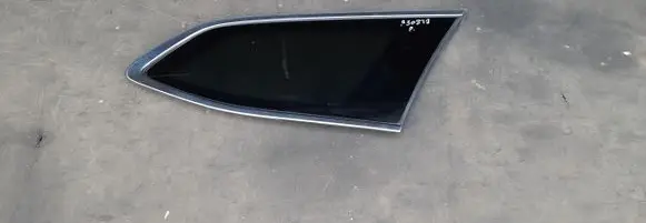 Peugeot 308 Rear side window 2015R