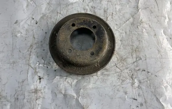 BMW 5 E39 Water pump pulley 2246129