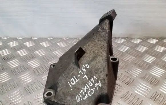 Audi A6 S6 C5 4B Engine mounting bracket 4B0199307F
