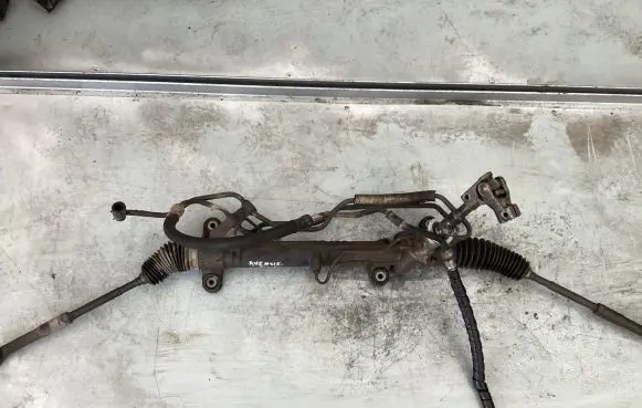 Toyota Avensis T250 Steering rack