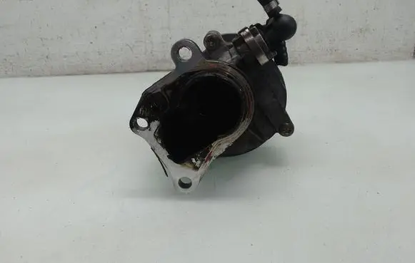 Renault Scenic II - Grand scenic II Vacuum pump D163322916