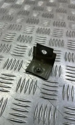 Volkswagen PASSAT B8 Fender mounting bracket 3G0809471