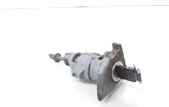 Volkswagen PASSAT B7 Front door lock (next to the handle) 3C0837167B