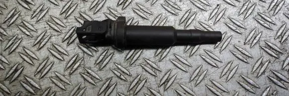BMW 6 F06 Gran coupe High voltage ignition coil 8647689