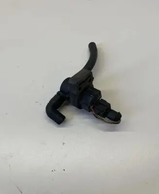 Mercedes-Benz E W210 Turbo solenoid valve 0004701593