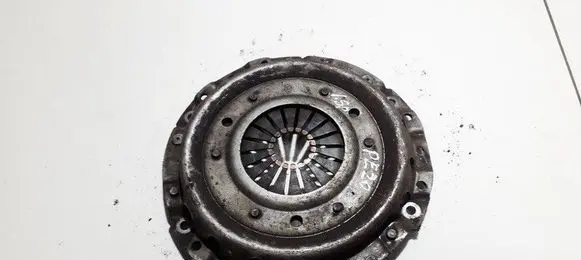 Citroen Saxo Pressure plate 411805802