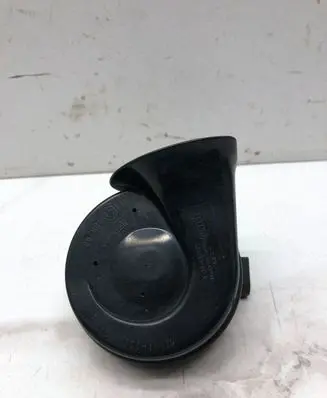 Volkswagen Golf V Horn signal E1000209