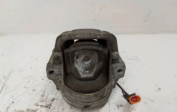 Audi A4 S4 B8 8K Engine mount bracket 8K0199381