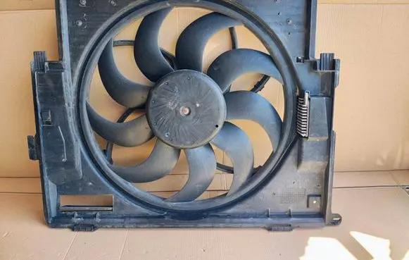 BMW 2 F22 F23 Electric radiator cooling fan 7640508