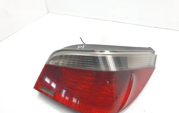BMW 5 E60 E61 Rear/tail lights 6910768