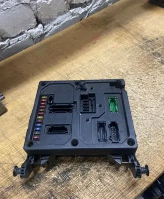 Ford Galaxy Comfort/convenience module S108152001