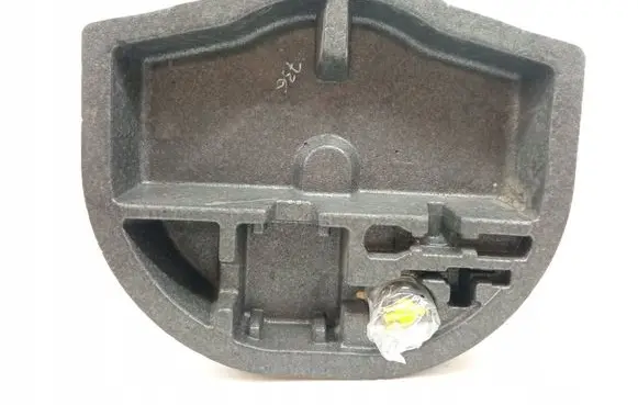 Hyundai Veloster II Spare wheel section trim 09149K9900