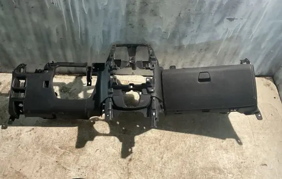 Toyota Aygo AB40 Dashboard 553030H050 48682 1389867X