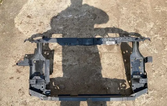 Nissan Qashqai Radiator support slam panel 