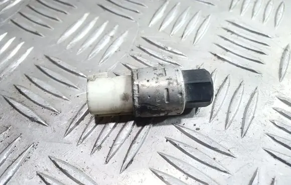Ford Kuga I Air conditioning (A/C) pressure sensor 