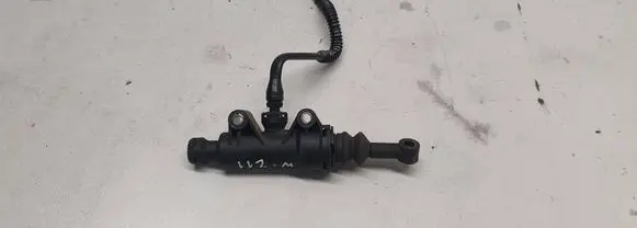 Mercedes-Benz E W211 Clutch master cylinder A2112900112