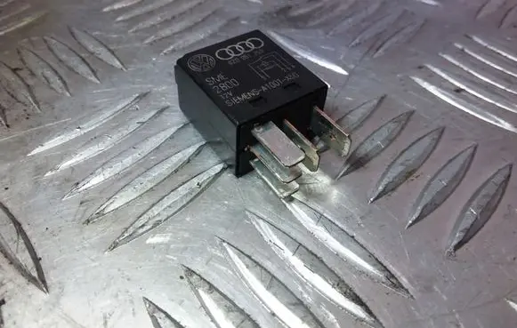 Audi A4 S4 B5 8D Other relay 8Z0951253 395