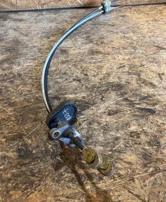 Gear shift cable linkage