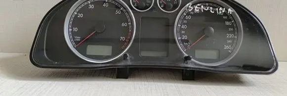 Volkswagen PASSAT B5.5 Speedometer (instrument cluster) 3B0920807E