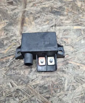 Mercedes-Benz E W211 Charging relay A0025426419 12V100A 0332002167