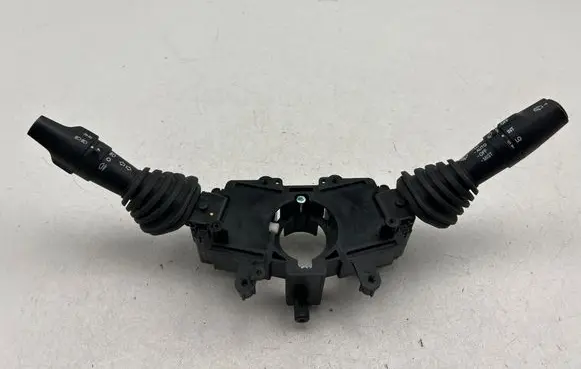 Wiper turn signal indicator stalk/switch